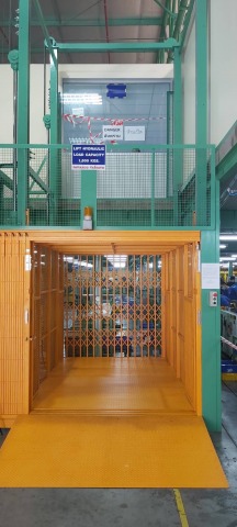 ลิฟท์ส่งของ